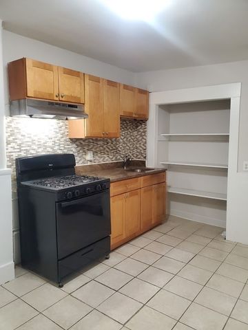 182 Walnut Ave 2, Boston, MA 02119
