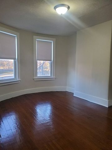 182 Walnut Ave 2, Boston, MA 02119