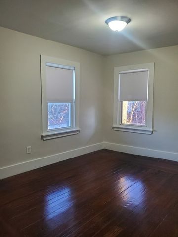 182 Walnut Ave 2, Boston, MA 02119
