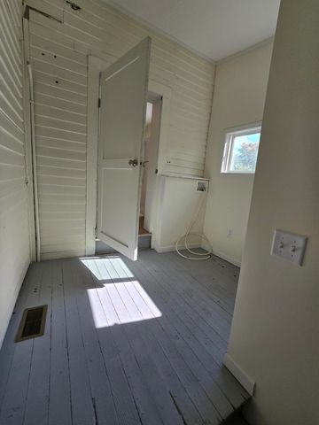 64 Union Street, Hillsdale City, MI 49242