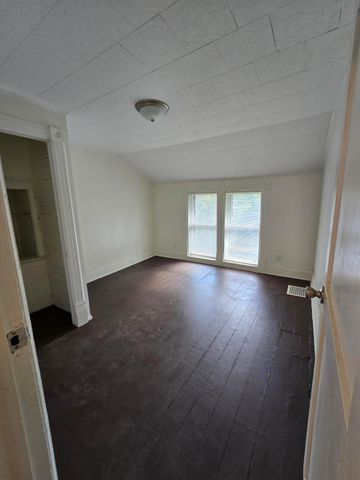 64 Union Street, Hillsdale City, MI 49242