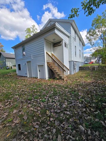 64 Union Street, Hillsdale City, MI 49242