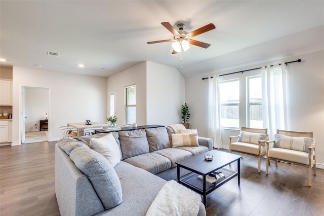 816 Goldenrod Lane, Princeton, TX 75407
