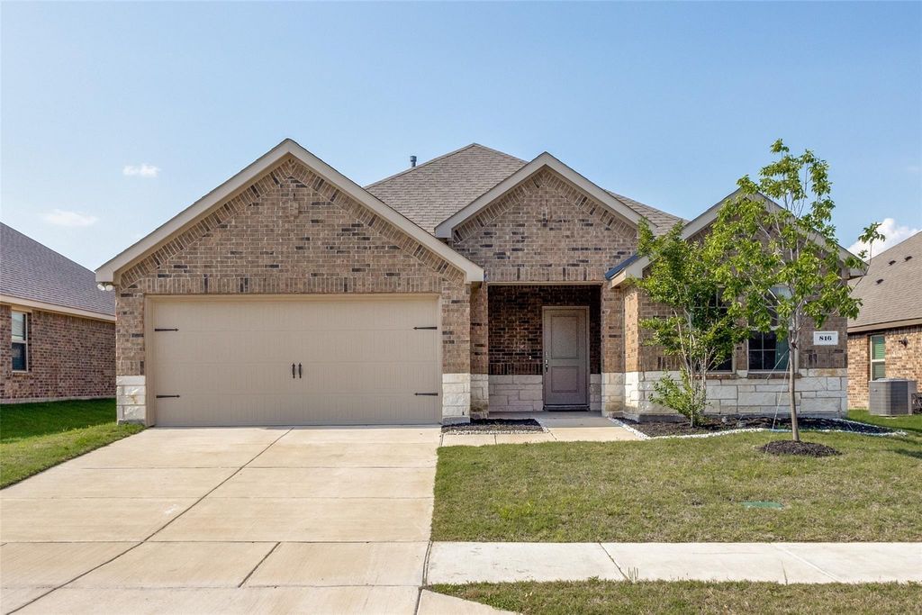 816 Goldenrod Lane, Princeton, TX 75407