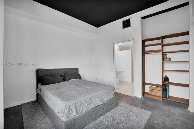 10 SW South River Dr 1109, Miami, FL 33130