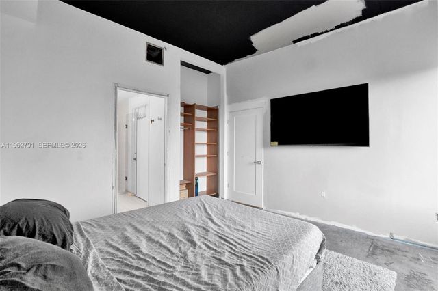 10 SW South River Dr 1109, Miami, FL 33130