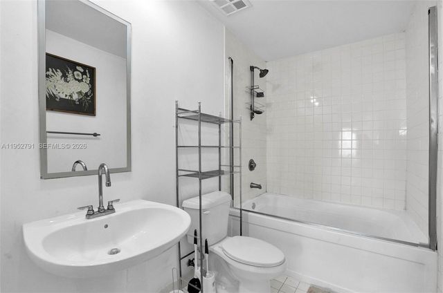 10 SW South River Dr 1109, Miami, FL 33130