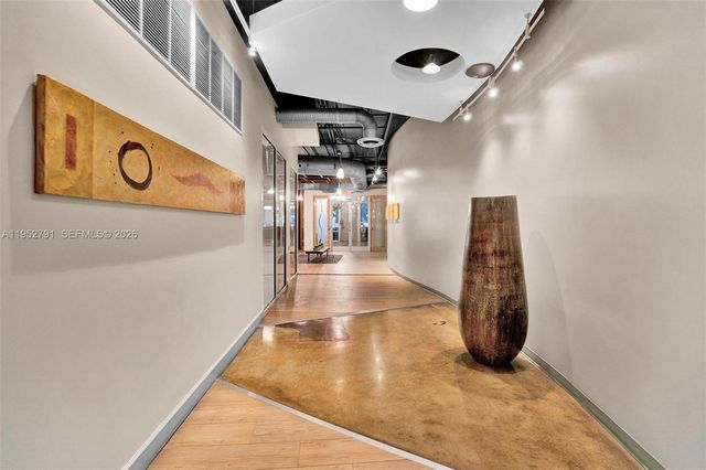 10 SW South River Dr 1109, Miami, FL 33130