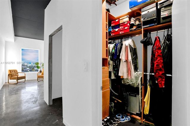 10 SW South River Dr 1109, Miami, FL 33130