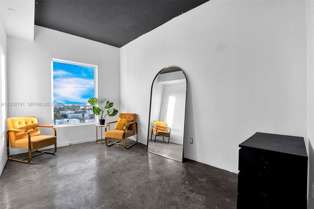 10 SW South River Dr 1109, Miami, FL 33130