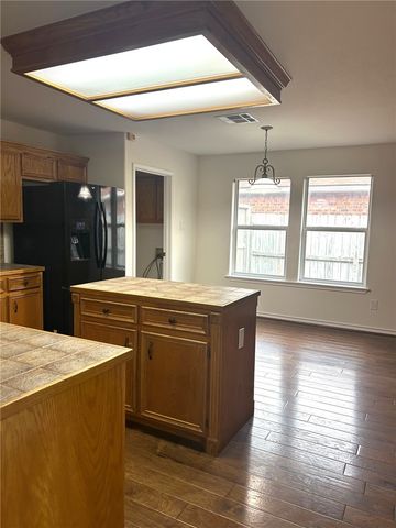 6622 Vienna Dr, Corpus Christi, TX 78414