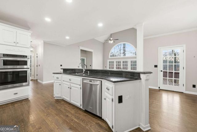 302 Mosswood Court, Woodstock, GA 30189