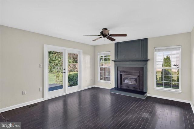 28 BROOKSHIRE DR, Warrenton, VA 20186