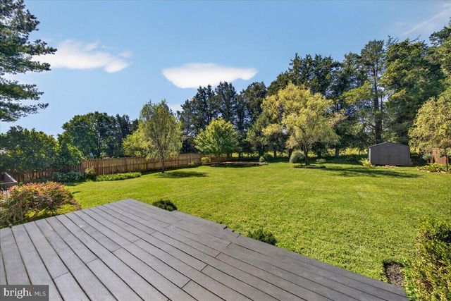 28 BROOKSHIRE DR, Warrenton, VA 20186