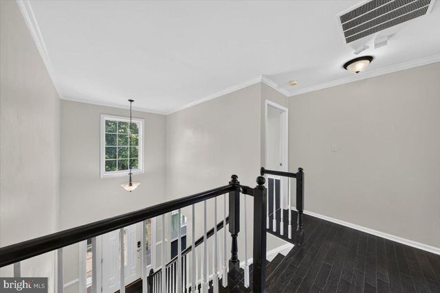 28 BROOKSHIRE DR, Warrenton, VA 20186