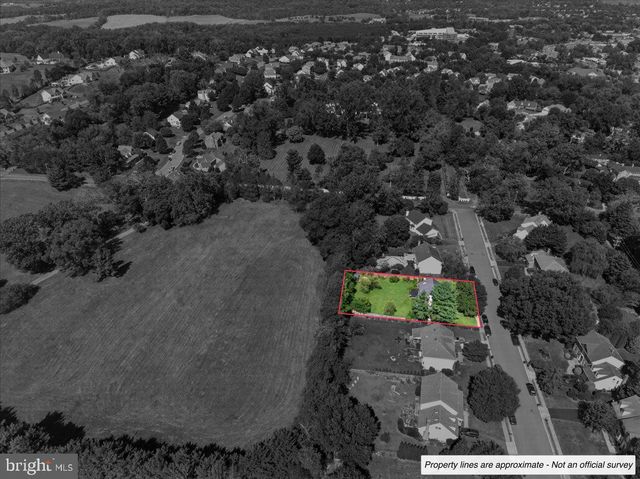 28 BROOKSHIRE DR, Warrenton, VA 20186