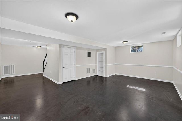 28 BROOKSHIRE DR, Warrenton, VA 20186