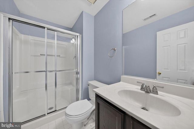 28 BROOKSHIRE DR, Warrenton, VA 20186
