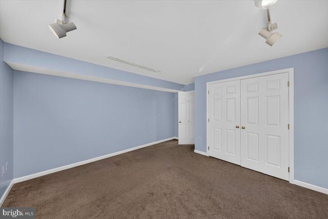 28 BROOKSHIRE DR, Warrenton, VA 20186