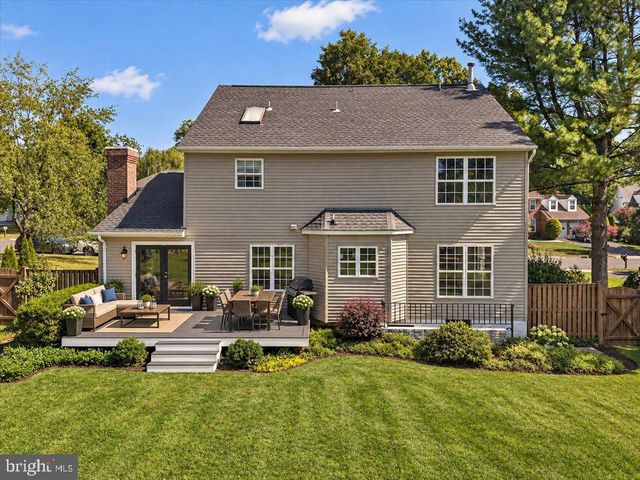 28 BROOKSHIRE DR, Warrenton, VA 20186
