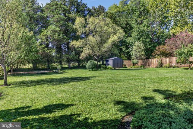 28 BROOKSHIRE DR, Warrenton, VA 20186