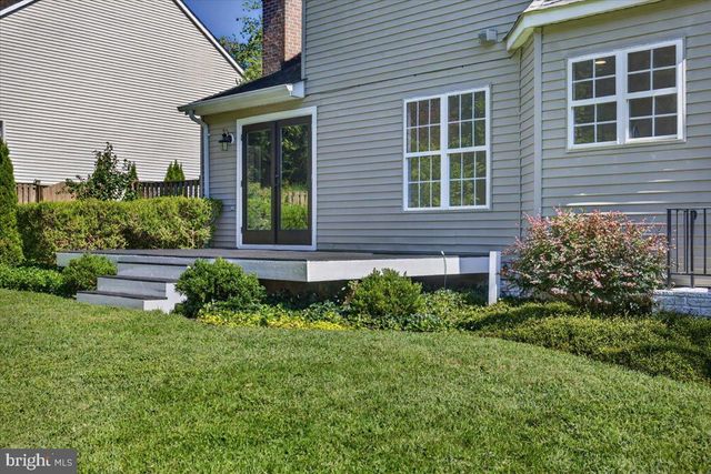28 BROOKSHIRE DR, Warrenton, VA 20186