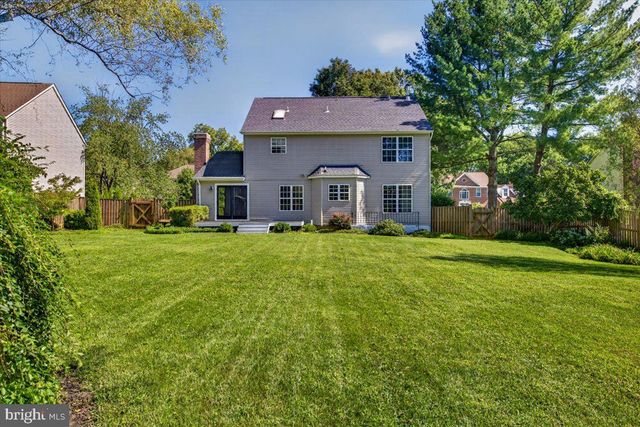 28 BROOKSHIRE DR, Warrenton, VA 20186