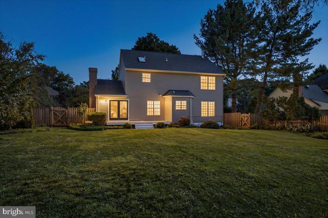28 BROOKSHIRE DR, Warrenton, VA 20186