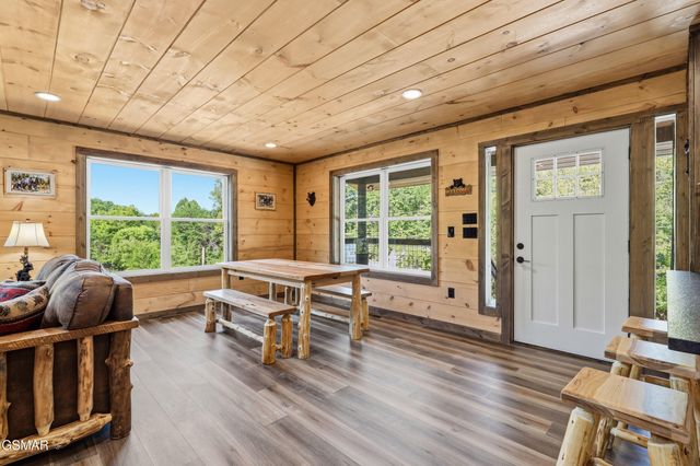 606 Cedar Road, Pigeon Forge, TN 37863