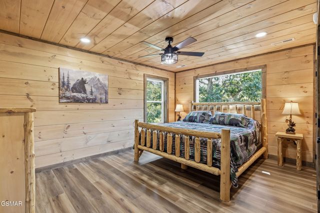 606 Cedar Road, Pigeon Forge, TN 37863
