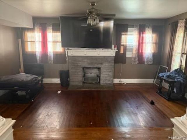 213 S Porter Street, Saginaw, MI 48602
