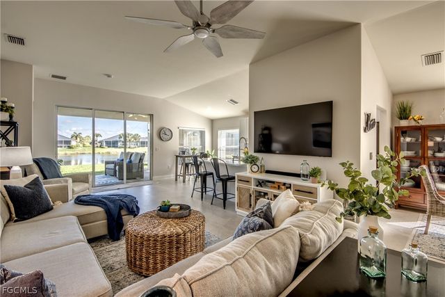 2625 Clairfont CT, Cape Coral, FL 33991