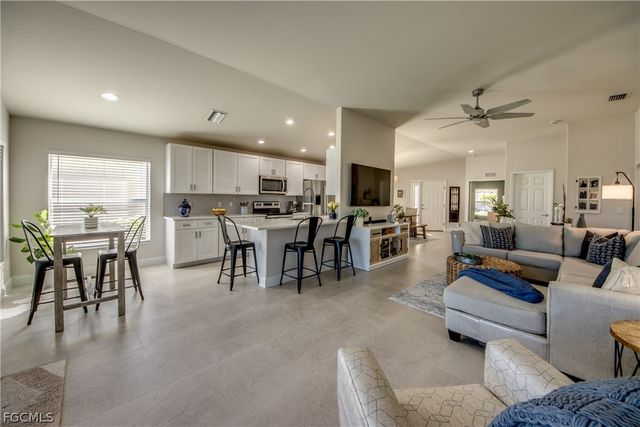 2625 Clairfont CT, Cape Coral, FL 33991