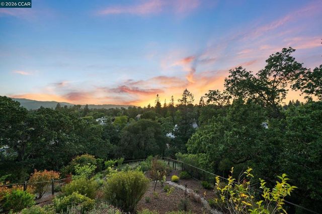 2426 Heritage Oaks Dr, Alamo, CA 94507