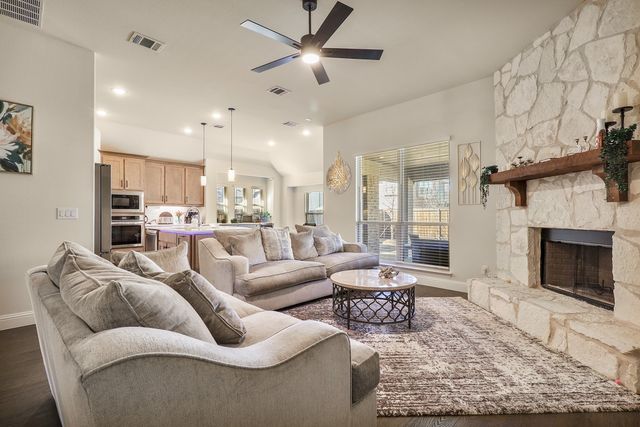1009 Pecan Glen Drive, Melissa, TX 75454