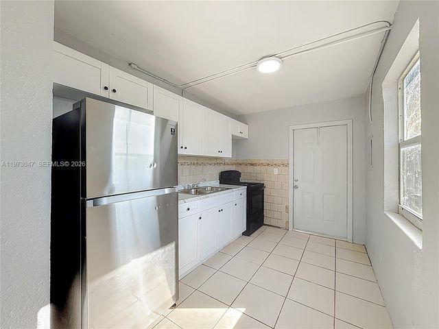 2408 NW 8th St 0, Pompano Beach, FL 33069