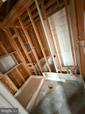 6821 UNIVERSITY DR, Middle River, MD 21220