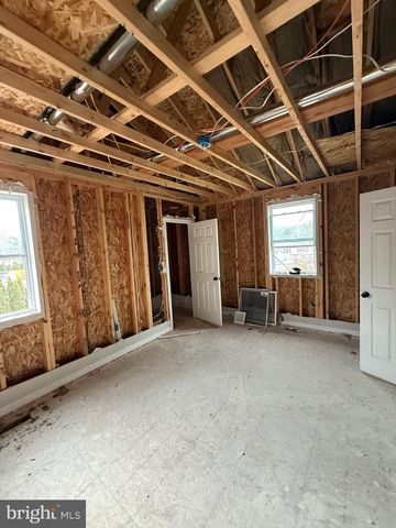 6821 UNIVERSITY DR, Middle River, MD 21220