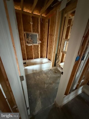 6821 UNIVERSITY DR, Middle River, MD 21220