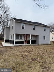 6821 UNIVERSITY DR, Middle River, MD 21220