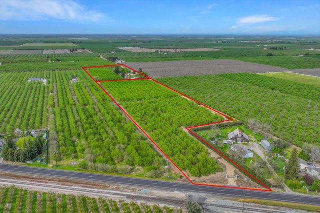 17230 E Franscella Ln, Ripon, CA 95366