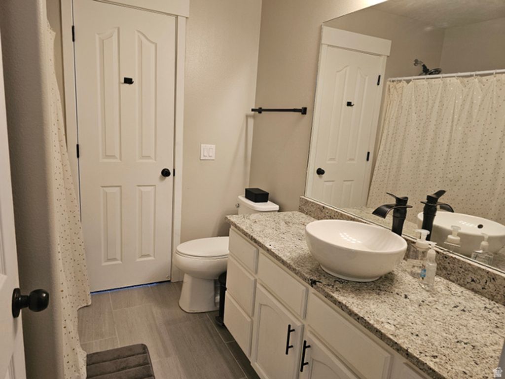 Image 18 of property listing at 7481 N RED PINE RD, Eagle Mountain, UT 84005