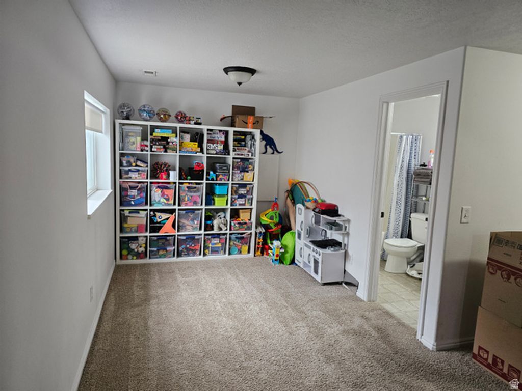 Image 28 of property listing at 7481 N RED PINE RD, Eagle Mountain, UT 84005