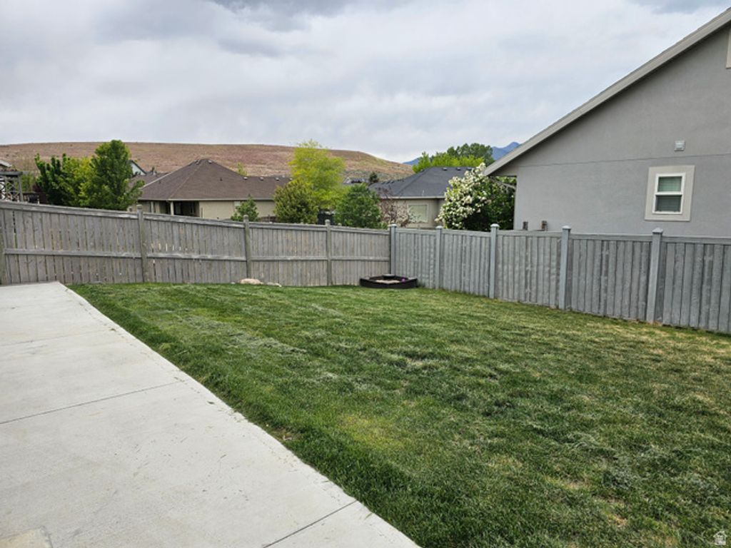 Image 36 of property listing at 7481 N RED PINE RD, Eagle Mountain, UT 84005