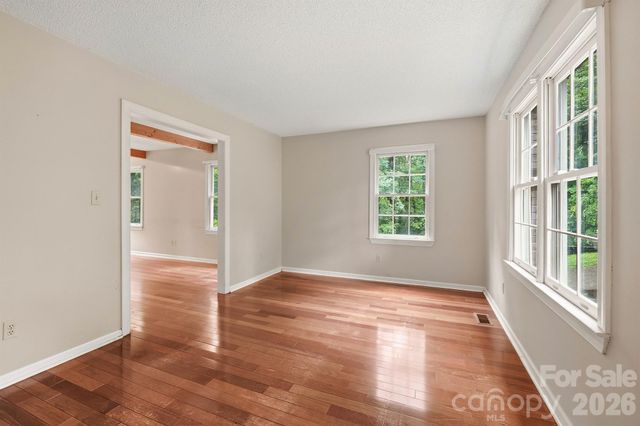 1227 Shirebourn None, Hickory, NC 28602