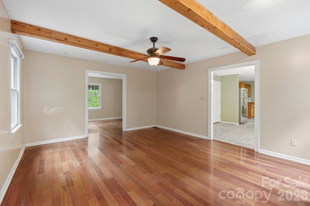 1227 Shirebourn None, Hickory, NC 28602