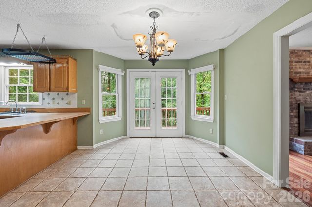 1227 Shirebourn None, Hickory, NC 28602
