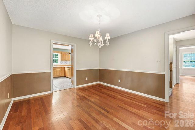 1227 Shirebourn None, Hickory, NC 28602