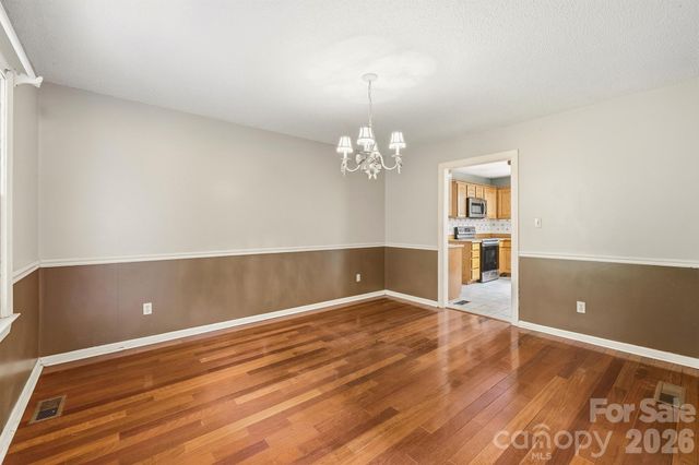 1227 Shirebourn None, Hickory, NC 28602