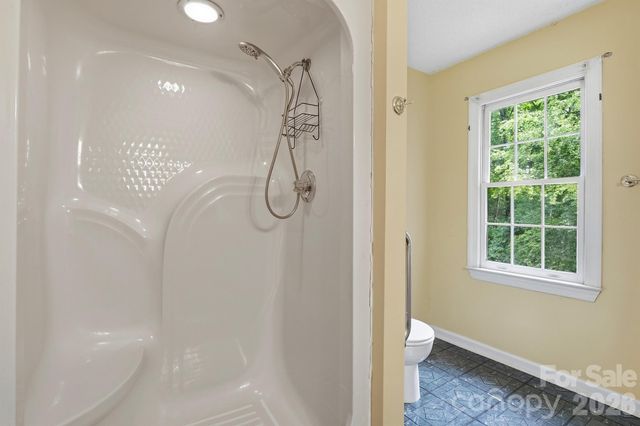 1227 Shirebourn None, Hickory, NC 28602